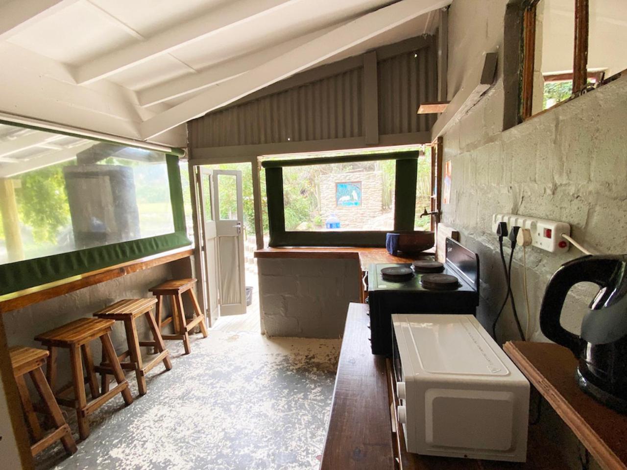 The Riverdeck Accommodation And Backpackers Knysna Esterno foto