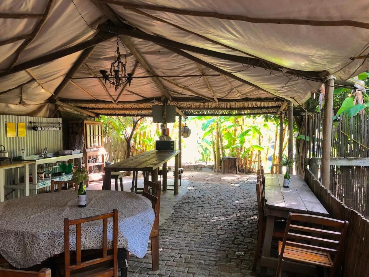 The Riverdeck Accommodation And Backpackers Knysna Esterno foto
