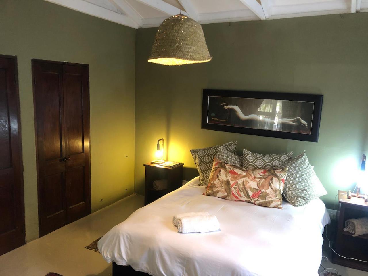 The Riverdeck Accommodation And Backpackers Knysna Esterno foto