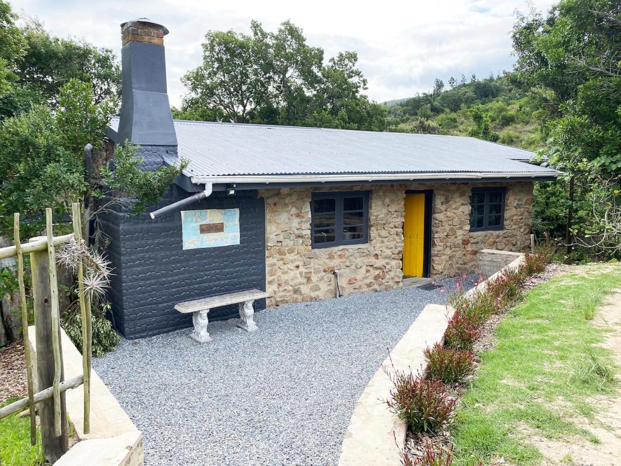 The Riverdeck Accommodation And Backpackers Knysna Esterno foto