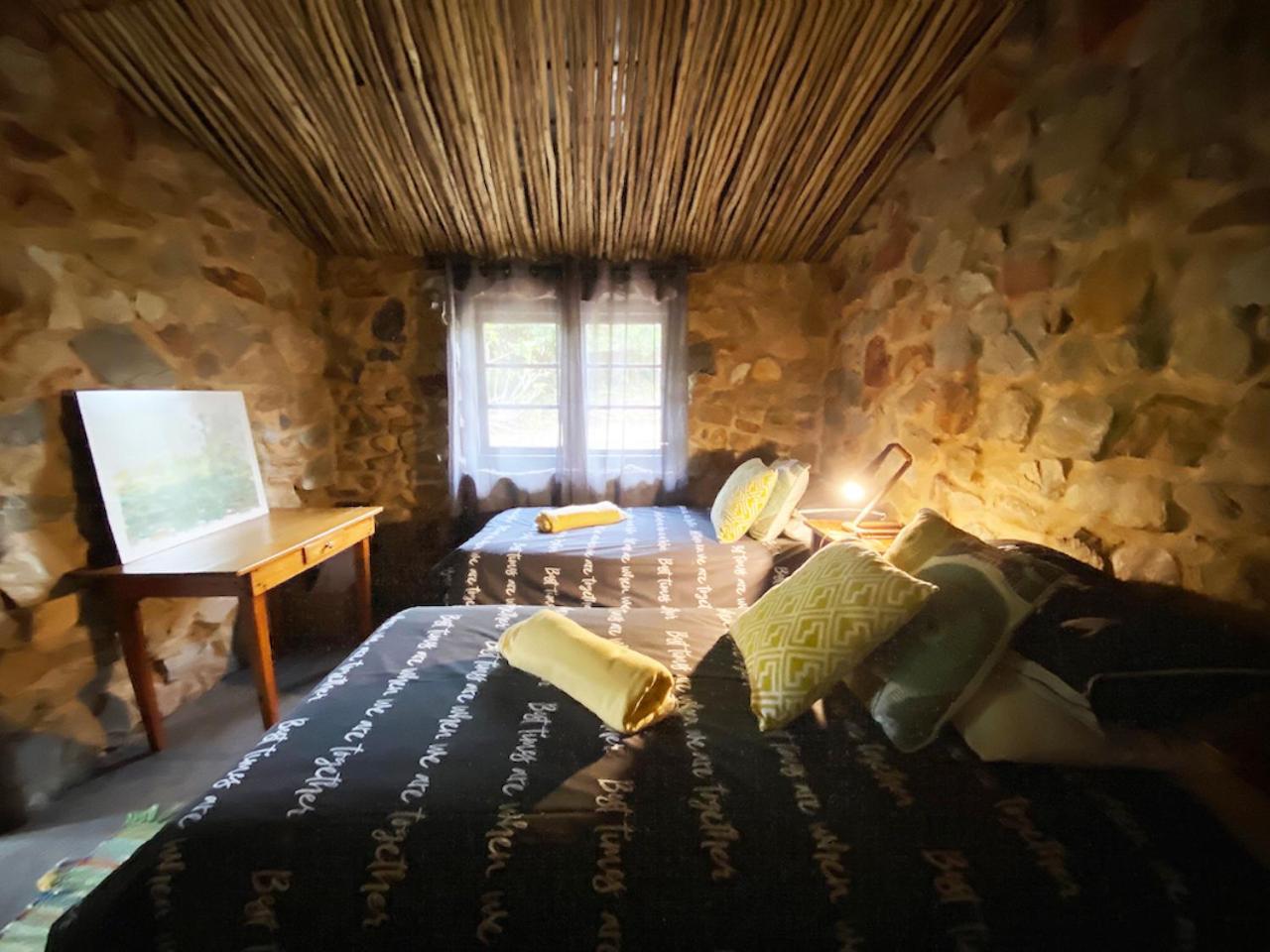 The Riverdeck Accommodation And Backpackers Knysna Esterno foto