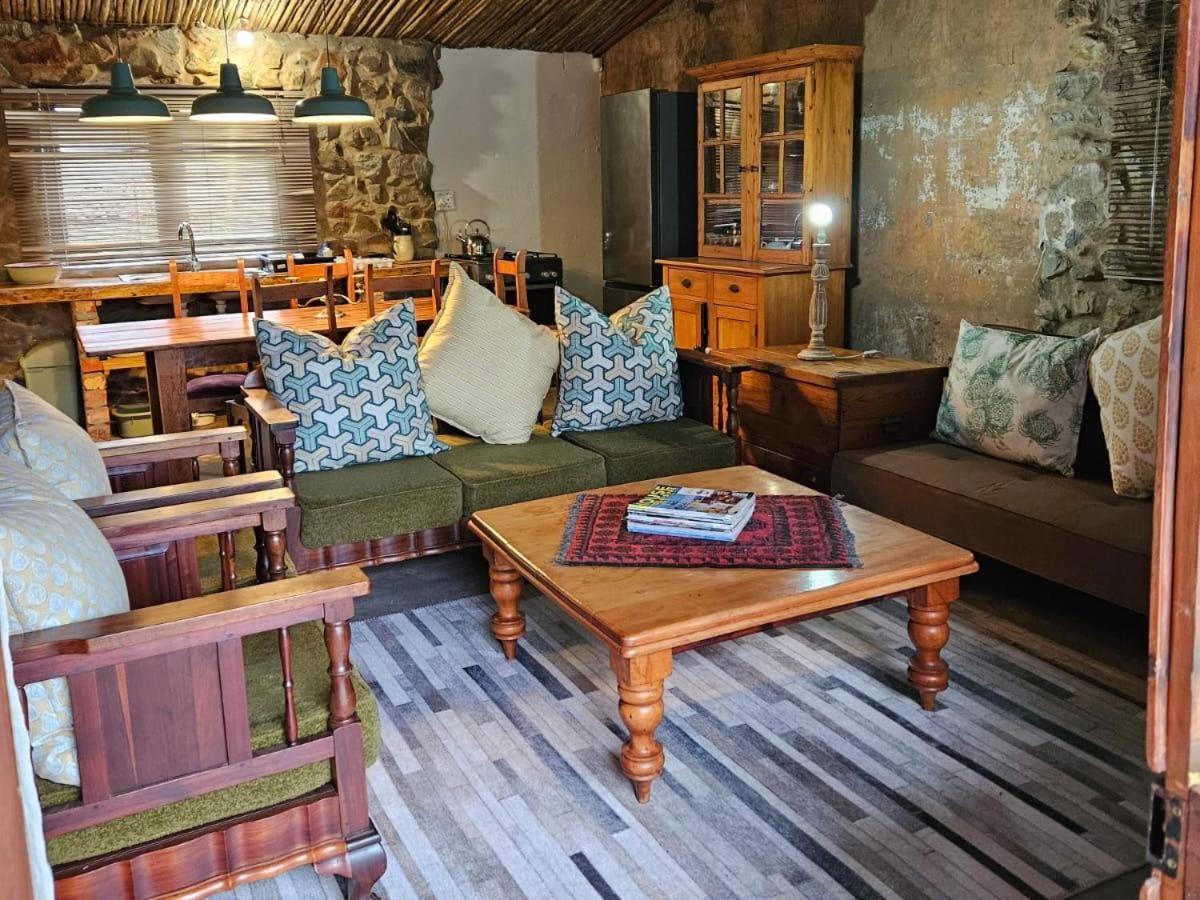 The Riverdeck Accommodation And Backpackers Knysna Esterno foto