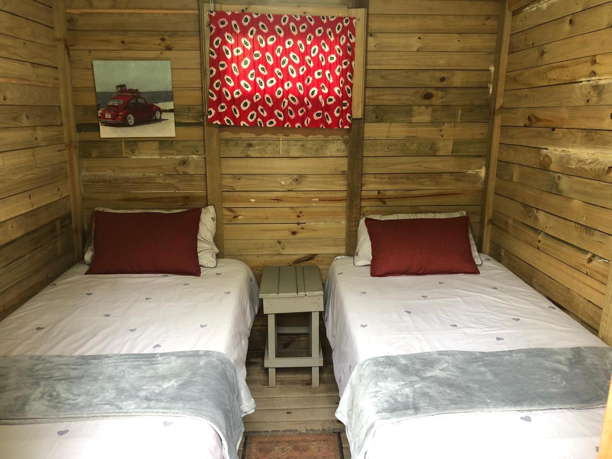 The Riverdeck Accommodation And Backpackers Knysna Esterno foto