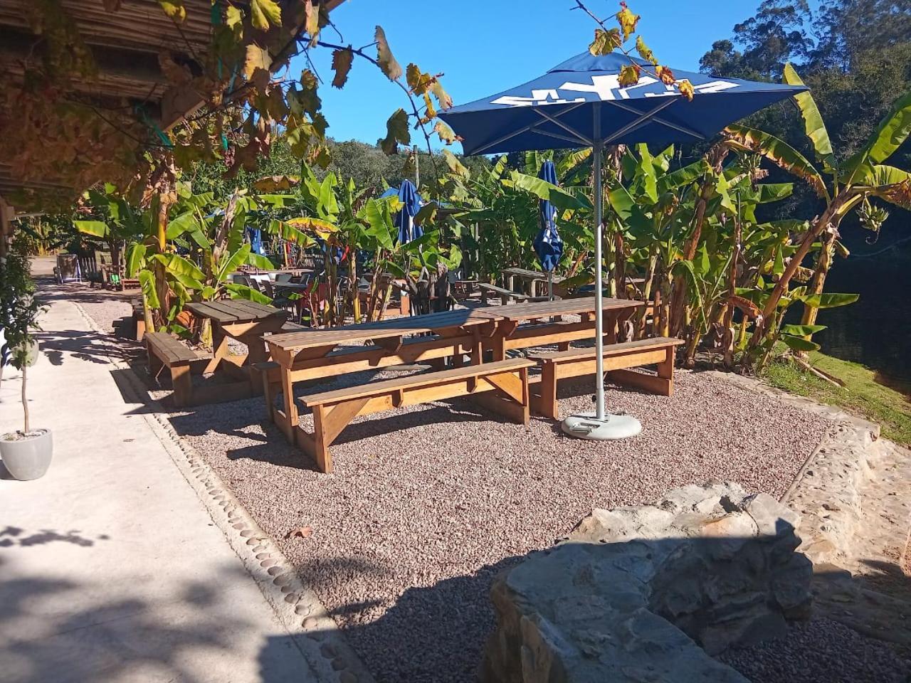 The Riverdeck Accommodation And Backpackers Knysna Esterno foto