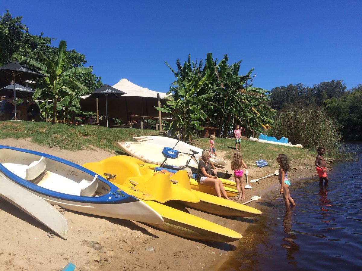 The Riverdeck Accommodation And Backpackers Knysna Esterno foto