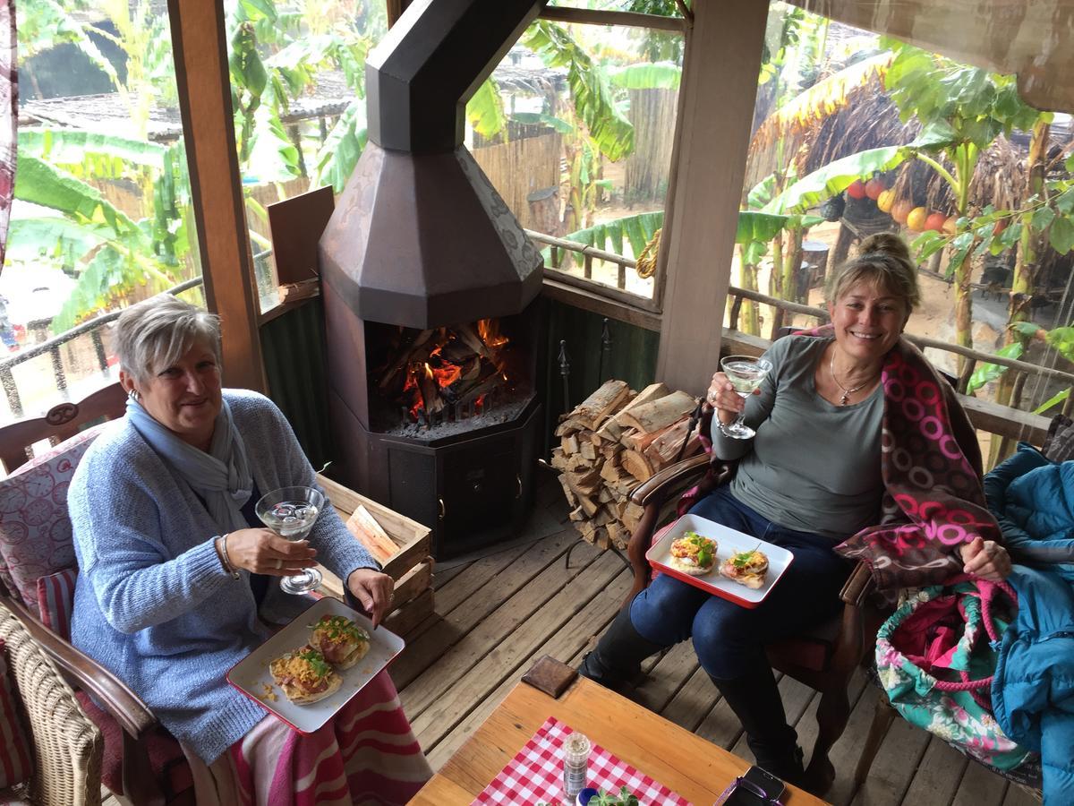 The Riverdeck Accommodation And Backpackers Knysna Esterno foto